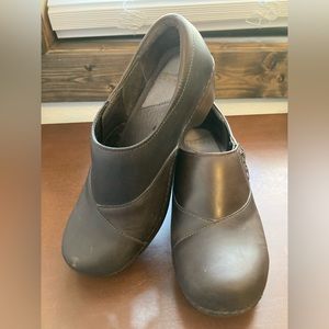 Dansko Stacie Oiled Leather Slip On Brown Heel Clog Comfort Shoes 37 6.5 to 7